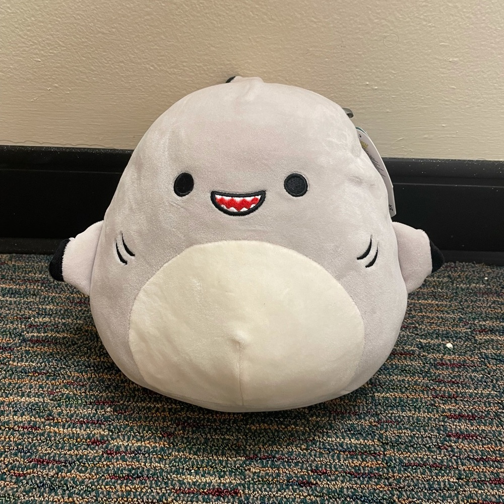 8” Gordon the shark squishmallow